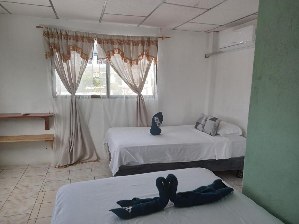 Hotel Casa De Alexis Puerto Baquerizo Moreno Esterno foto